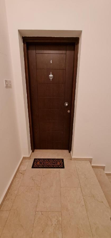 Oytam Apt Никосия Экстерьер фото